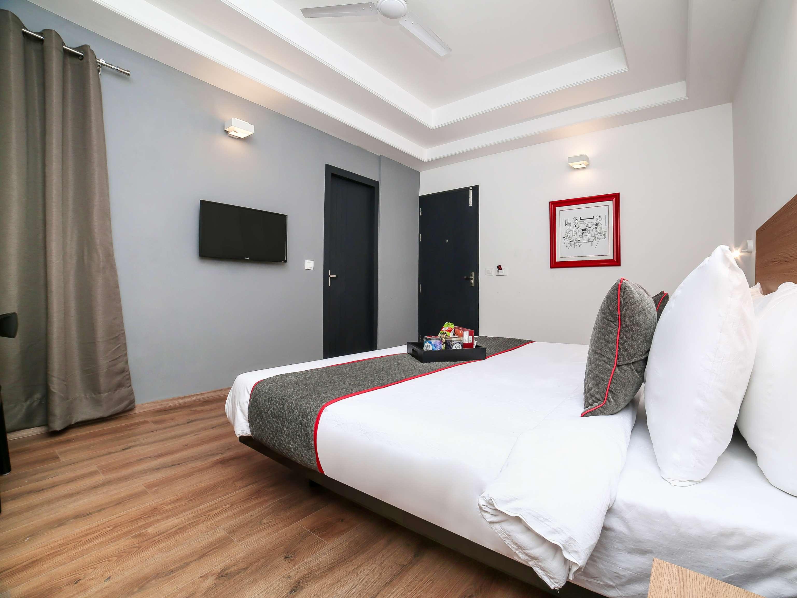 Collection O Townhouse 069 Hotel Gurgaon Bagian luar foto