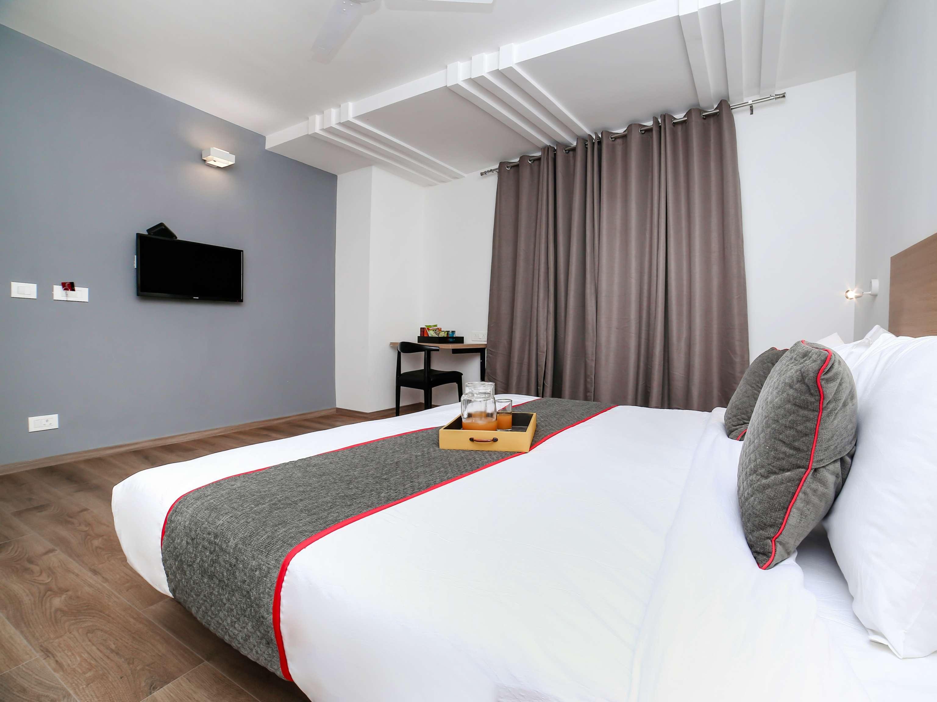 Collection O Townhouse 069 Hotel Gurgaon Bagian luar foto
