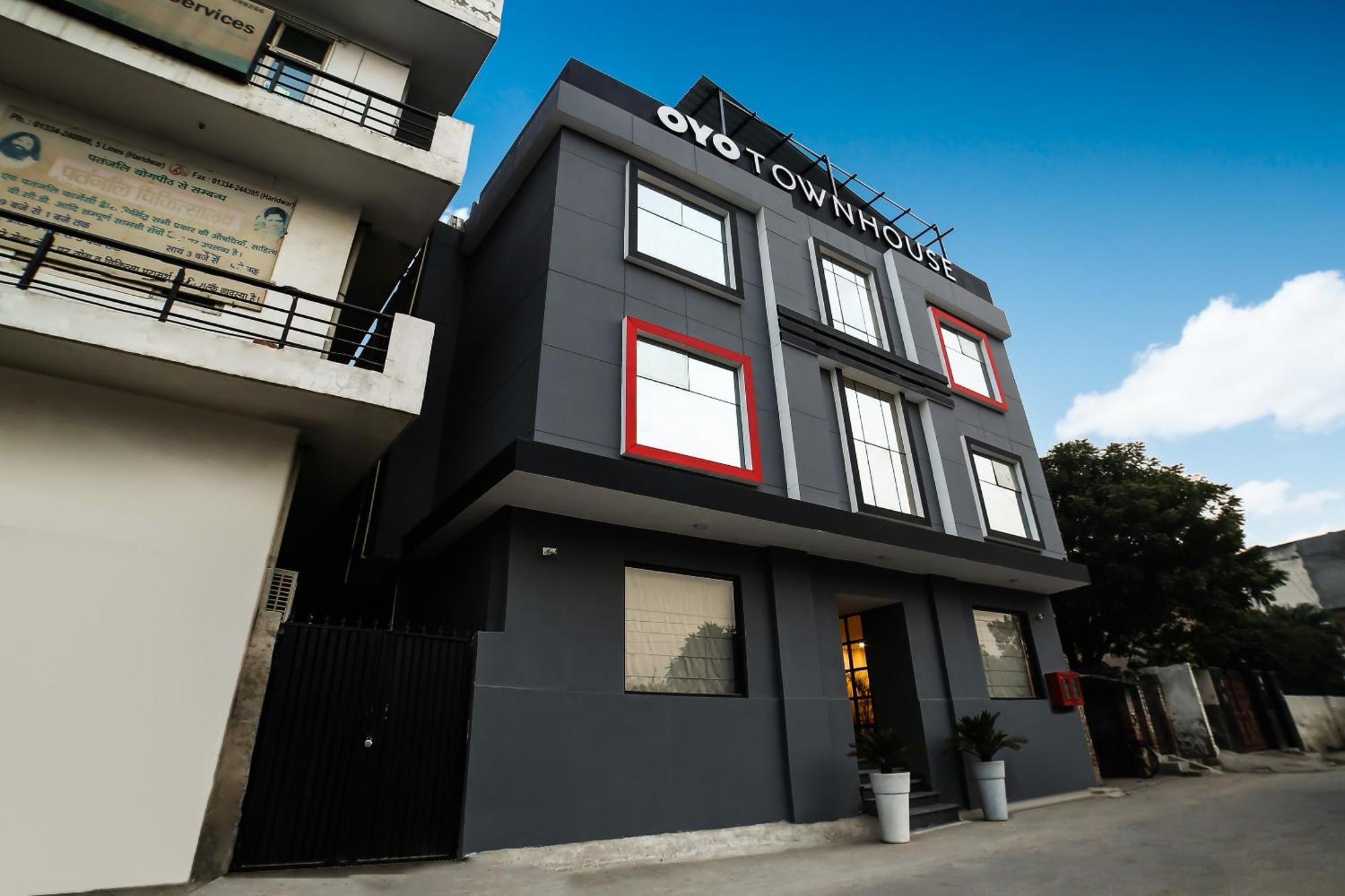 Collection O Townhouse 069 Hotel Gurgaon Bagian luar foto