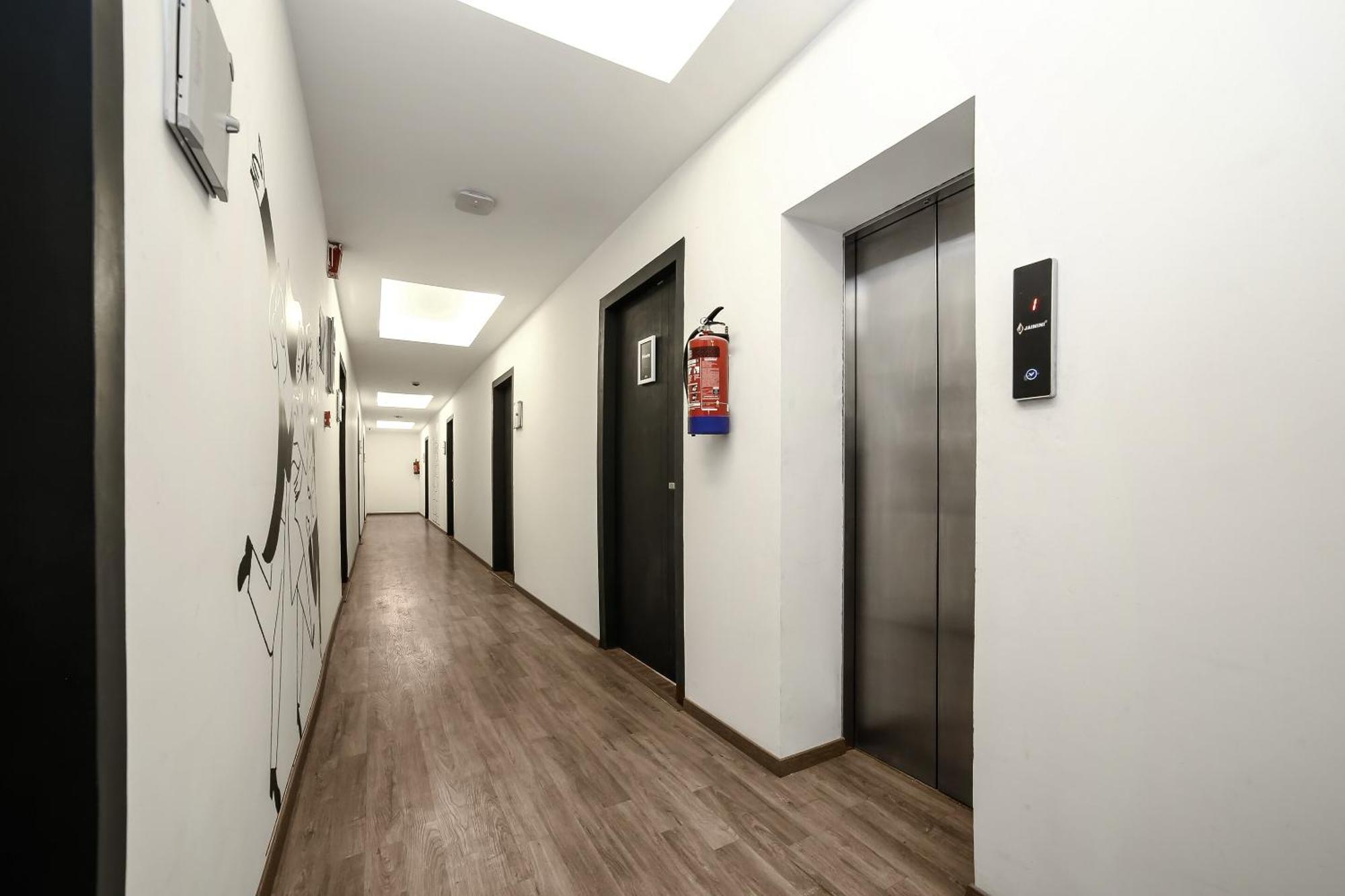 Collection O Townhouse 069 Hotel Gurgaon Bagian luar foto