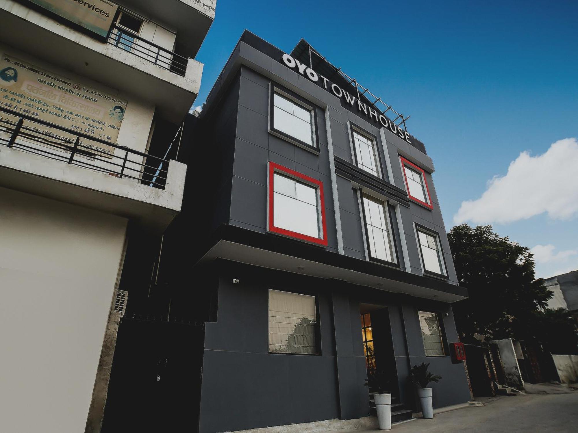 Collection O Townhouse 069 Hotel Gurgaon Bagian luar foto