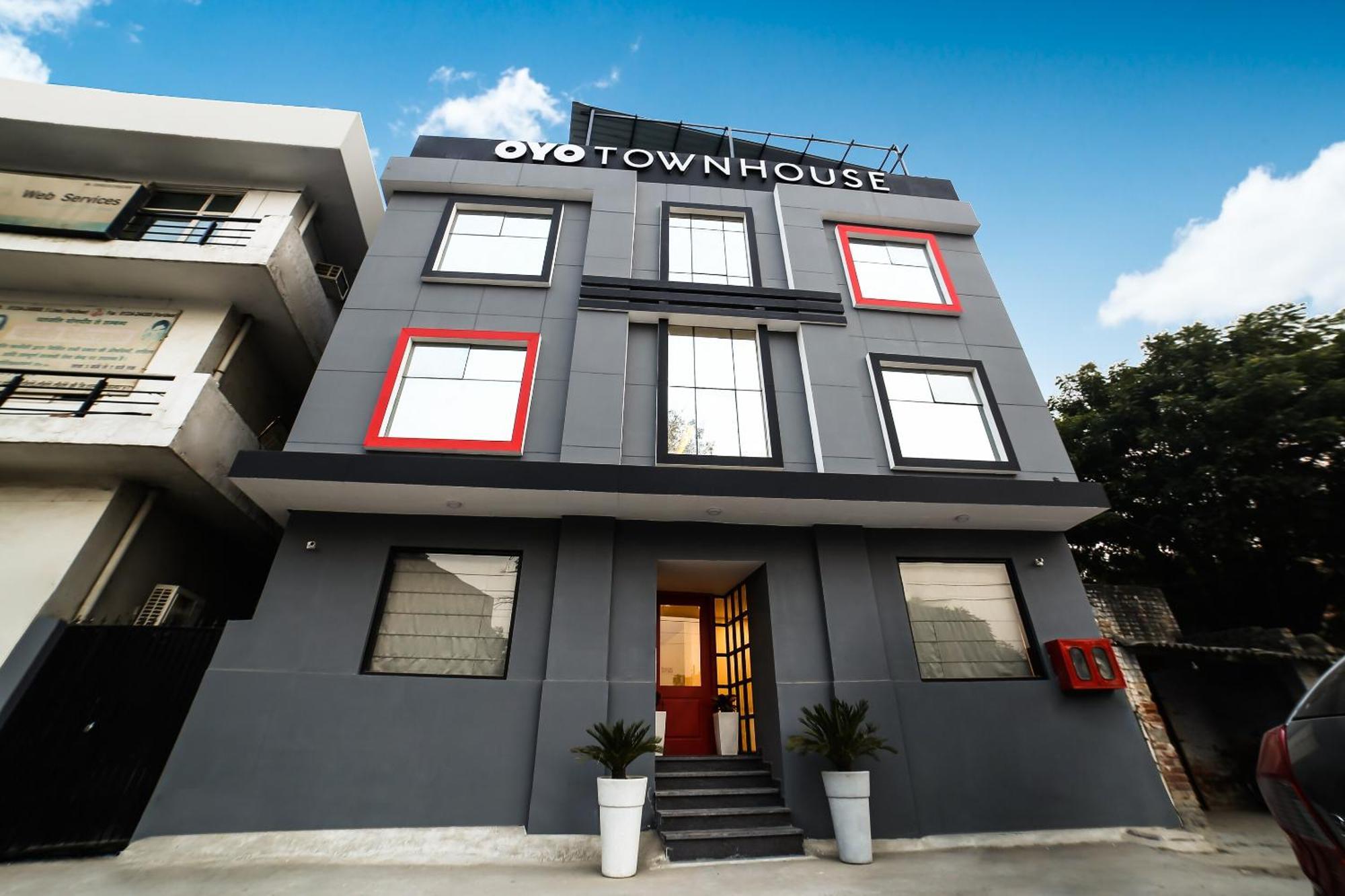 Collection O Townhouse 069 Hotel Gurgaon Bagian luar foto
