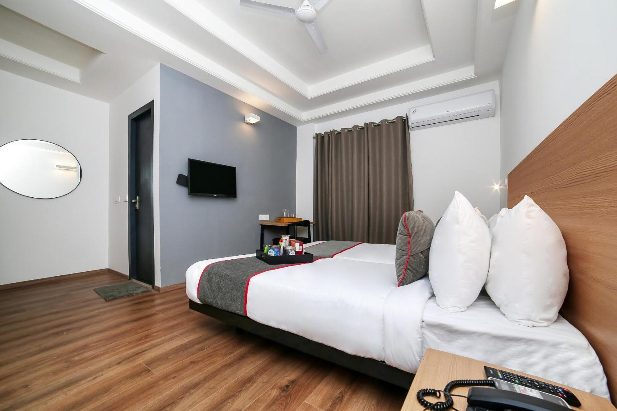 Collection O Townhouse 069 Hotel Gurgaon Bagian luar foto