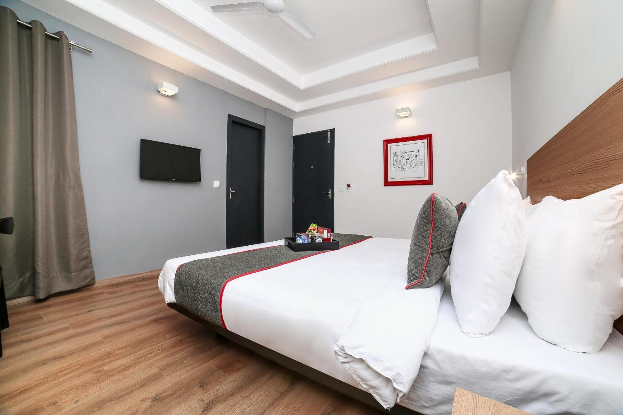 Collection O Townhouse 069 Hotel Gurgaon Bagian luar foto