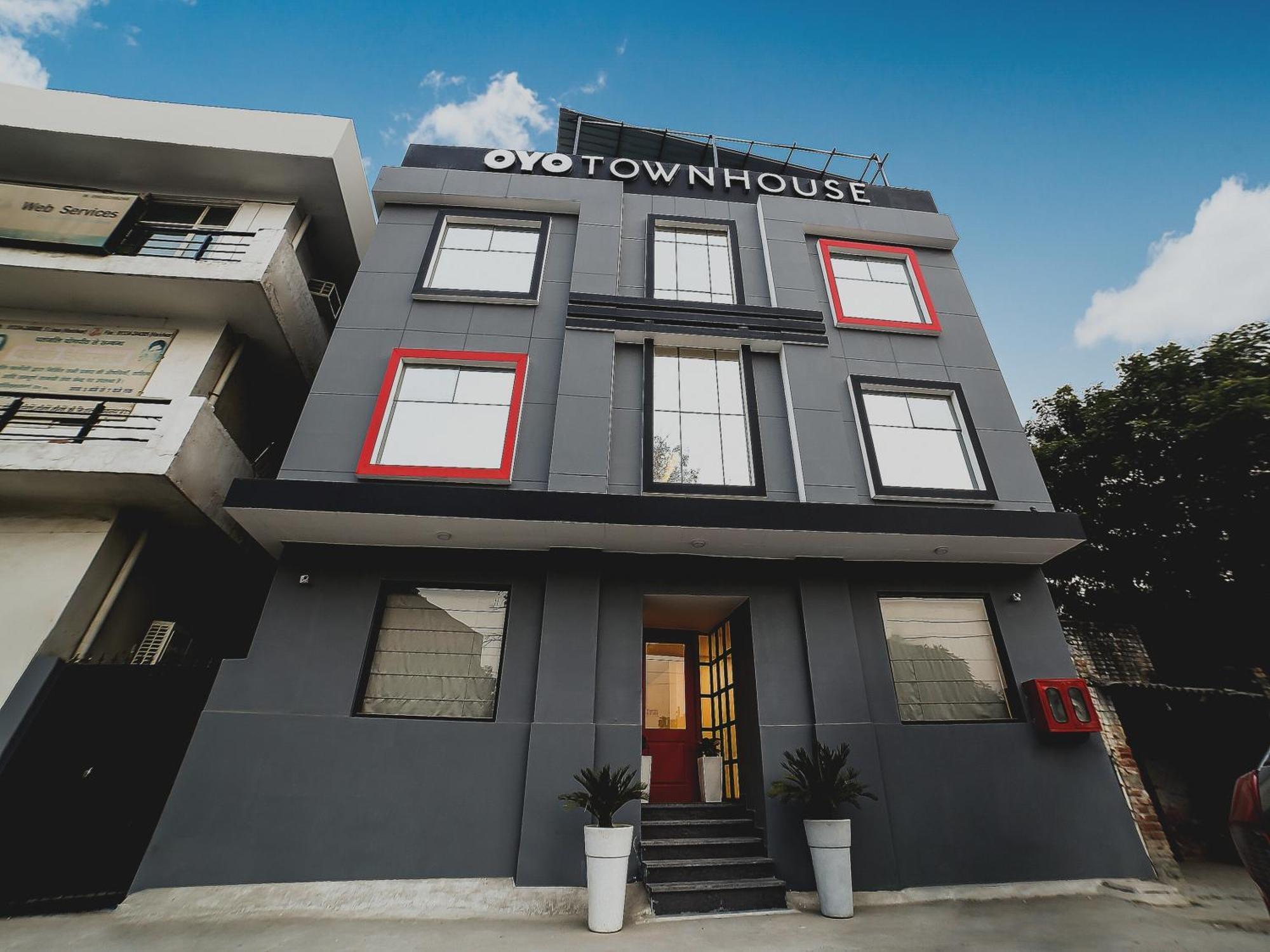 Collection O Townhouse 069 Hotel Gurgaon Bagian luar foto
