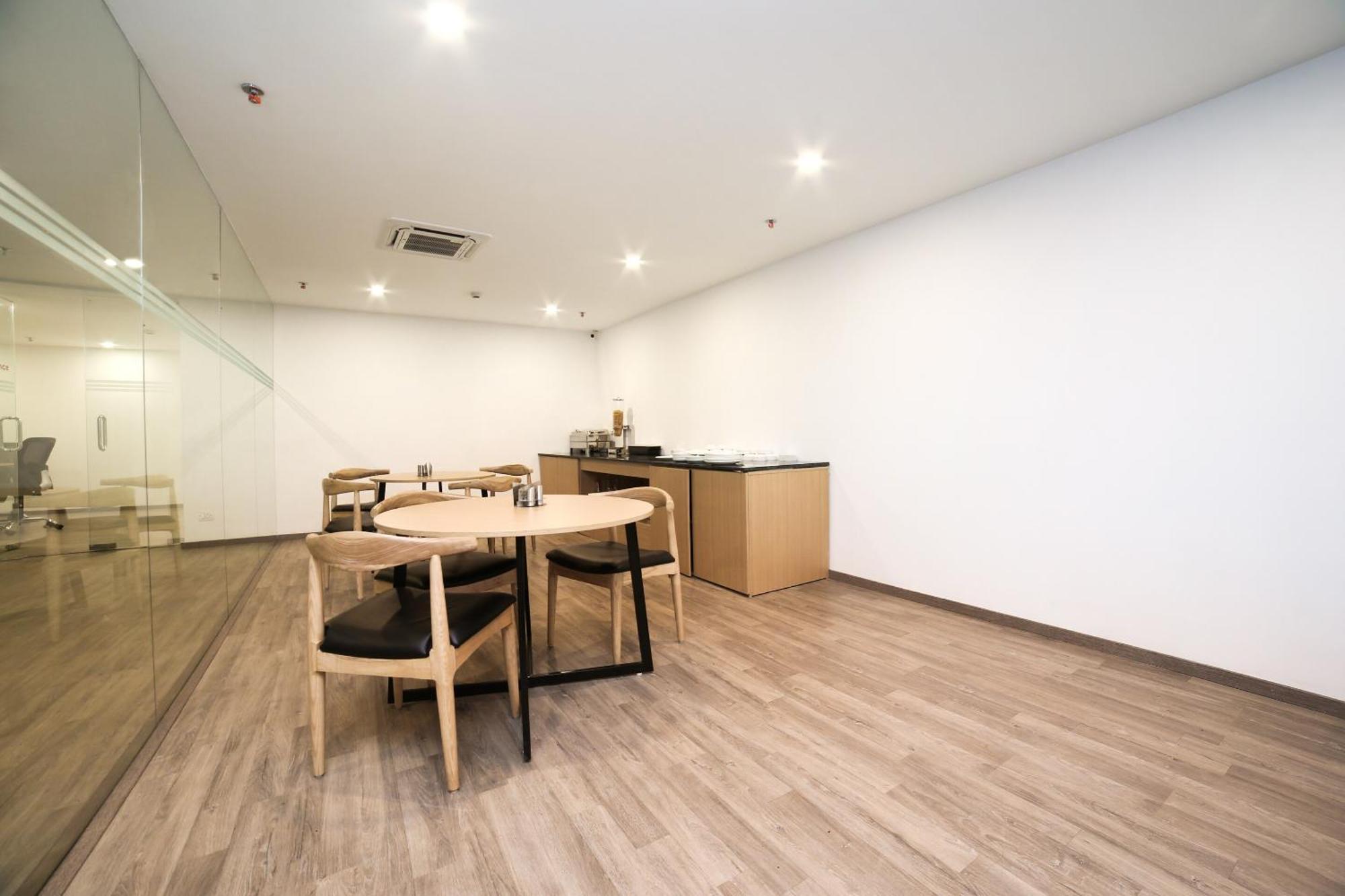 Collection O Townhouse 069 Hotel Gurgaon Bagian luar foto