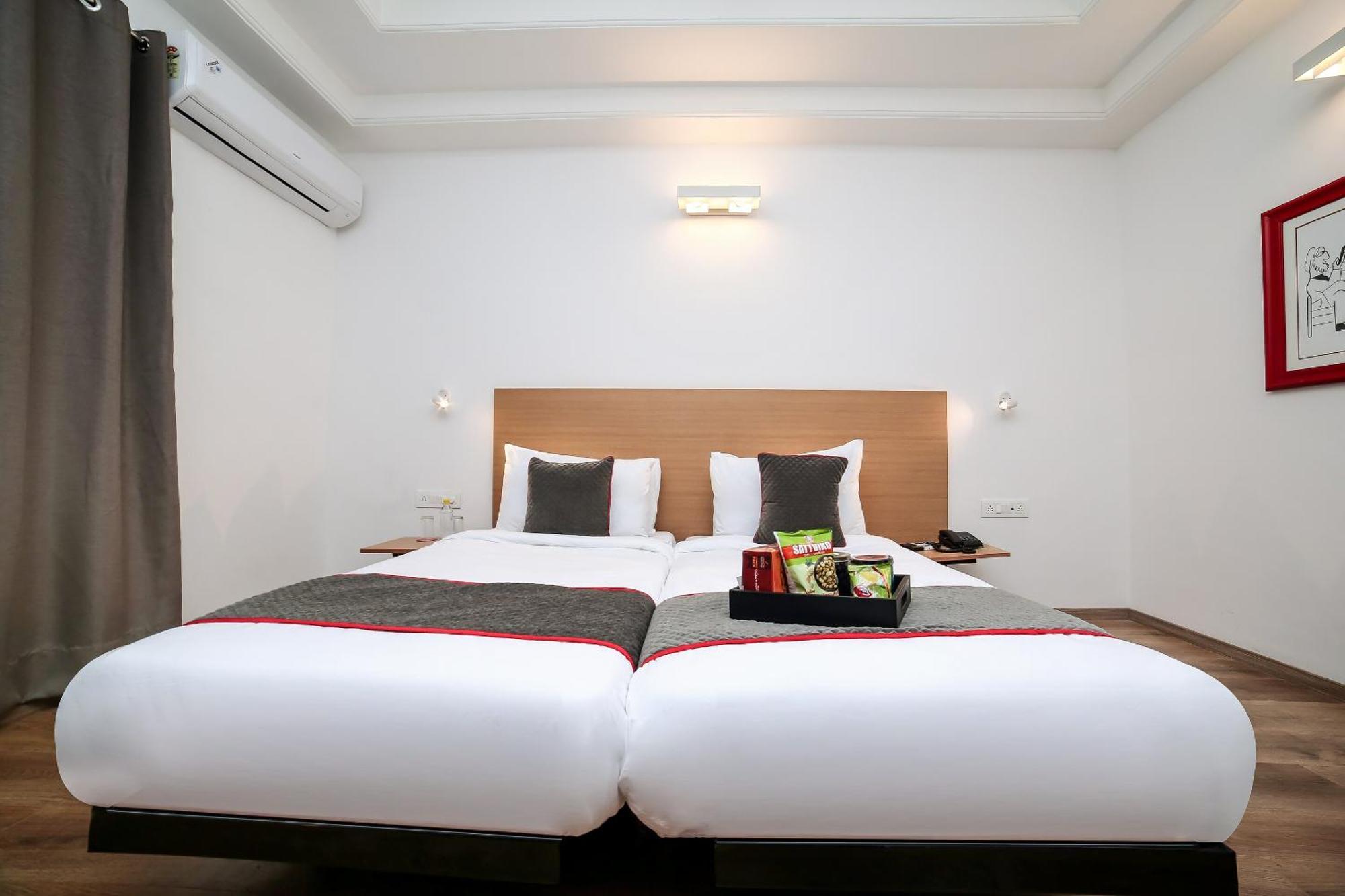 Collection O Townhouse 069 Hotel Gurgaon Bagian luar foto